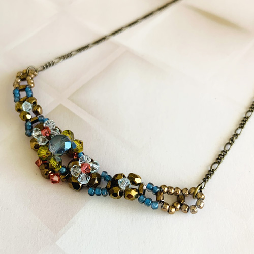 ビーズアクセサリーキット ブロンズベースのマルチカラーネックレス